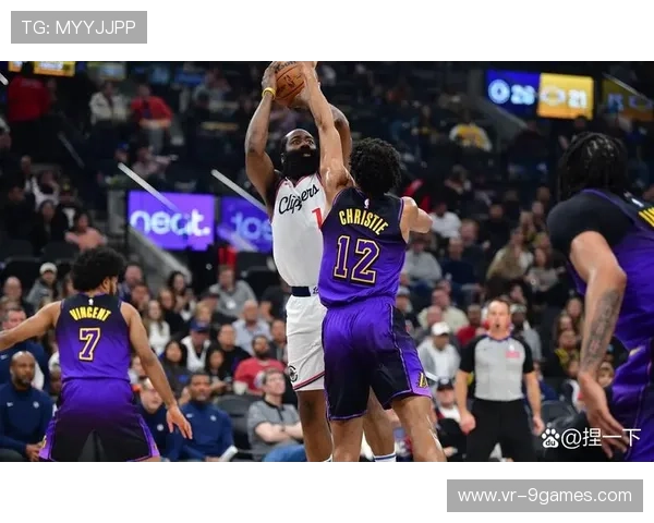 马刺湖人NBA杯四分之一决赛即将上演，文班亚马伤缺成焦点